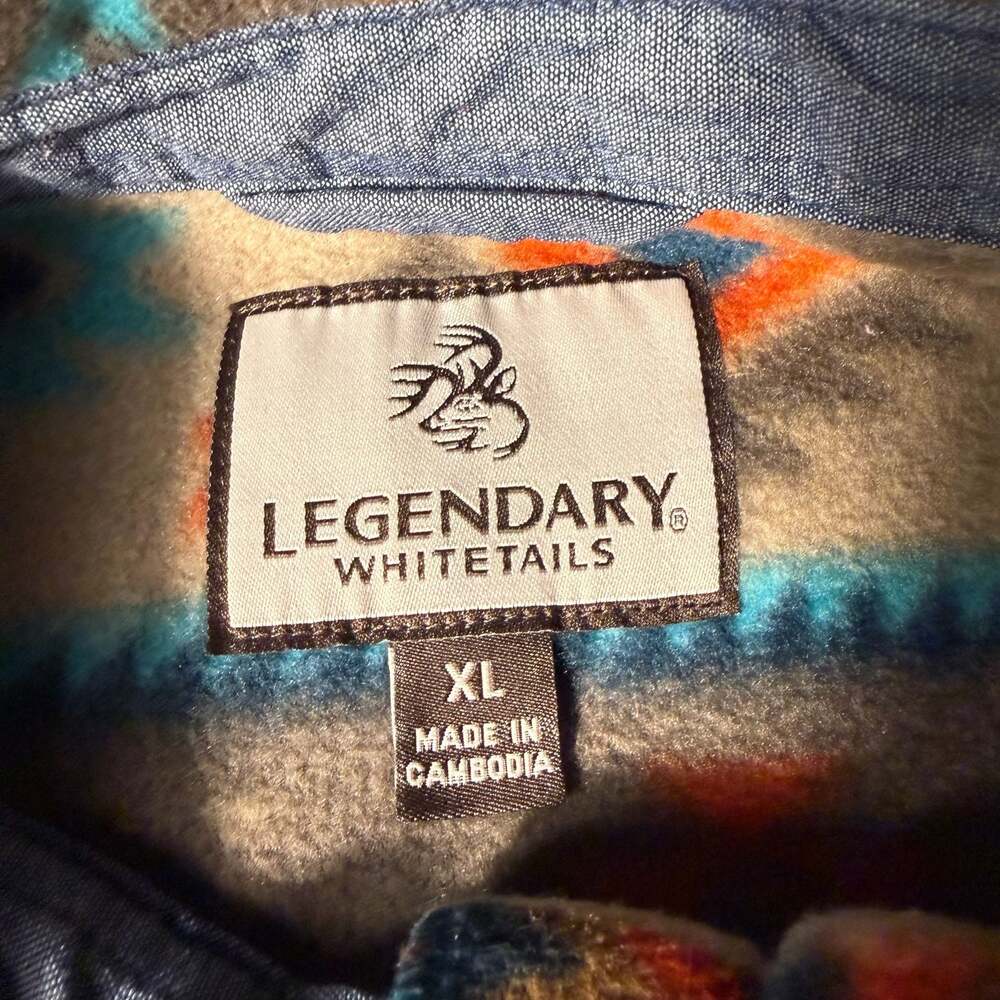 Legendary Whitetails Ladies Trail Guide Fleece Plaid Button Up Shirt - Picture 3 of 5